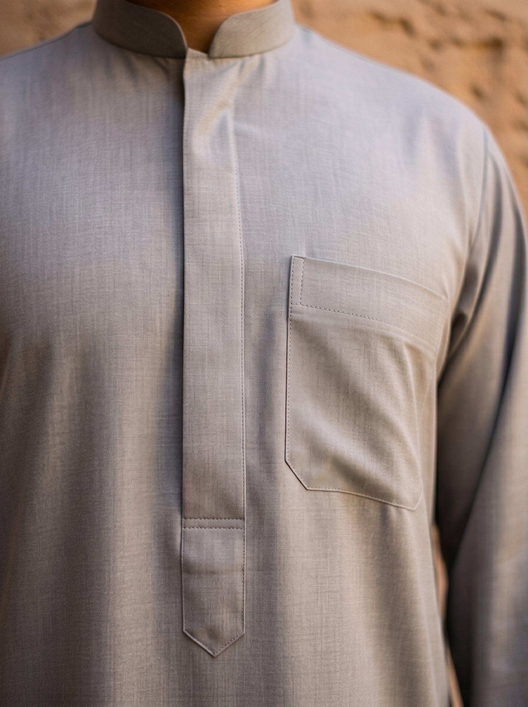 Silver Grey Platinum Kuwaiti Collared Thobe