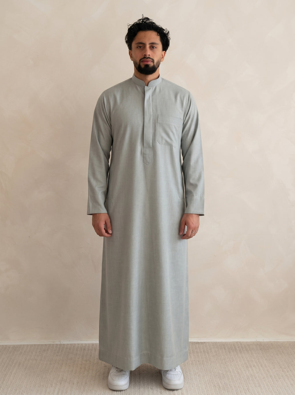 Silver Grey Platinum Kuwaiti Collared Thobe