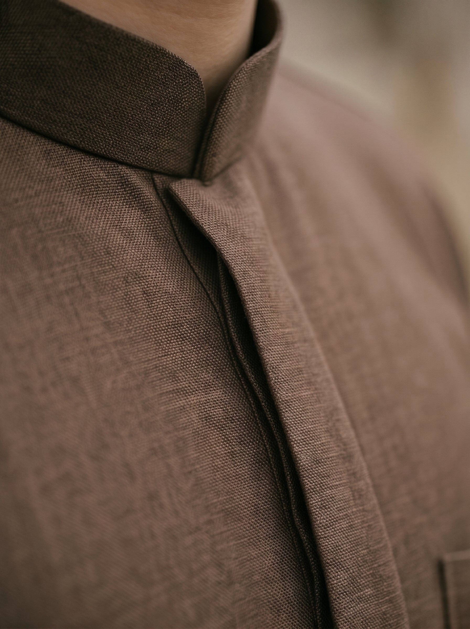Brown Platinum Kuwaiti Collared Thobe