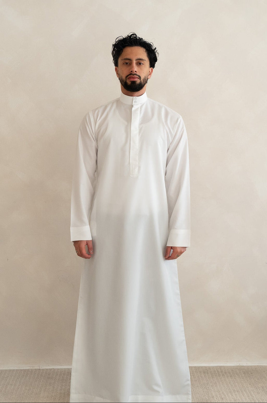 White Platinum Saudi Collared Thobe
