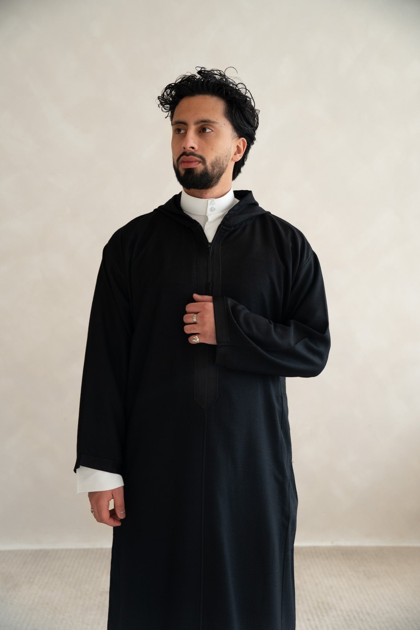 Black Moroccan Linen Essential Djellaba Thobe