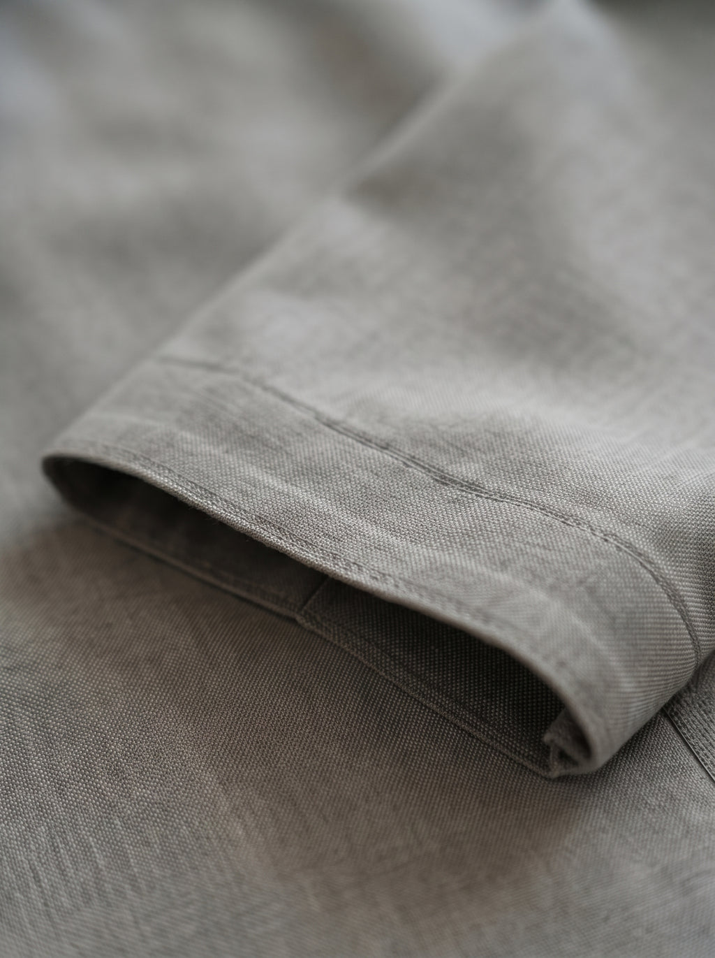 Silver Grey Platinum Emirati Thobe