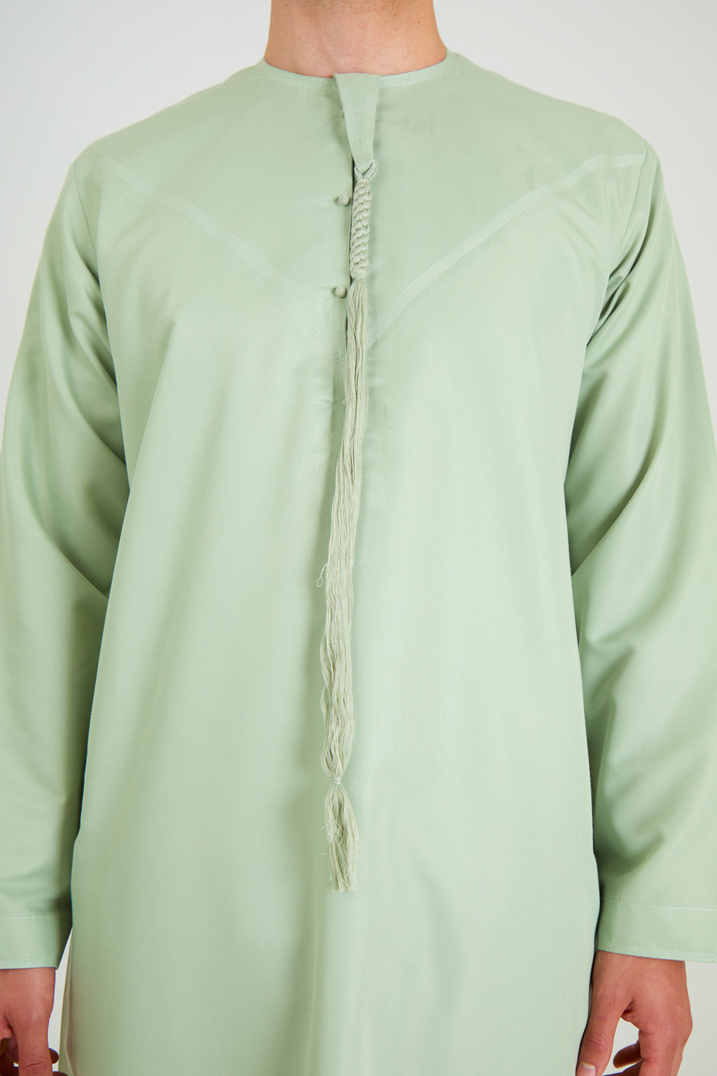 Matcha Emirati Thobe, Emirati Thobes