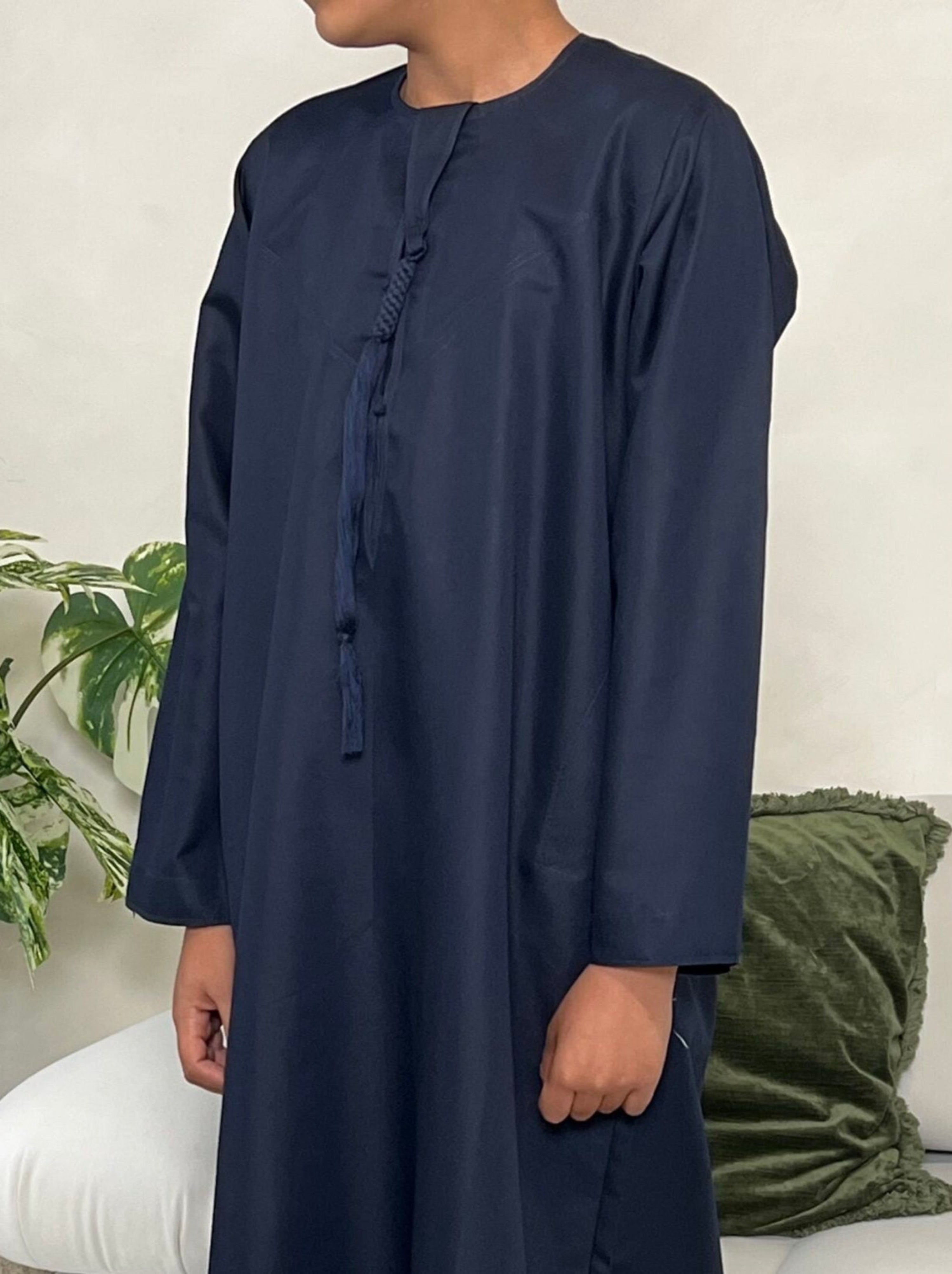 Navy Emirati Kids, Emirati Thobes