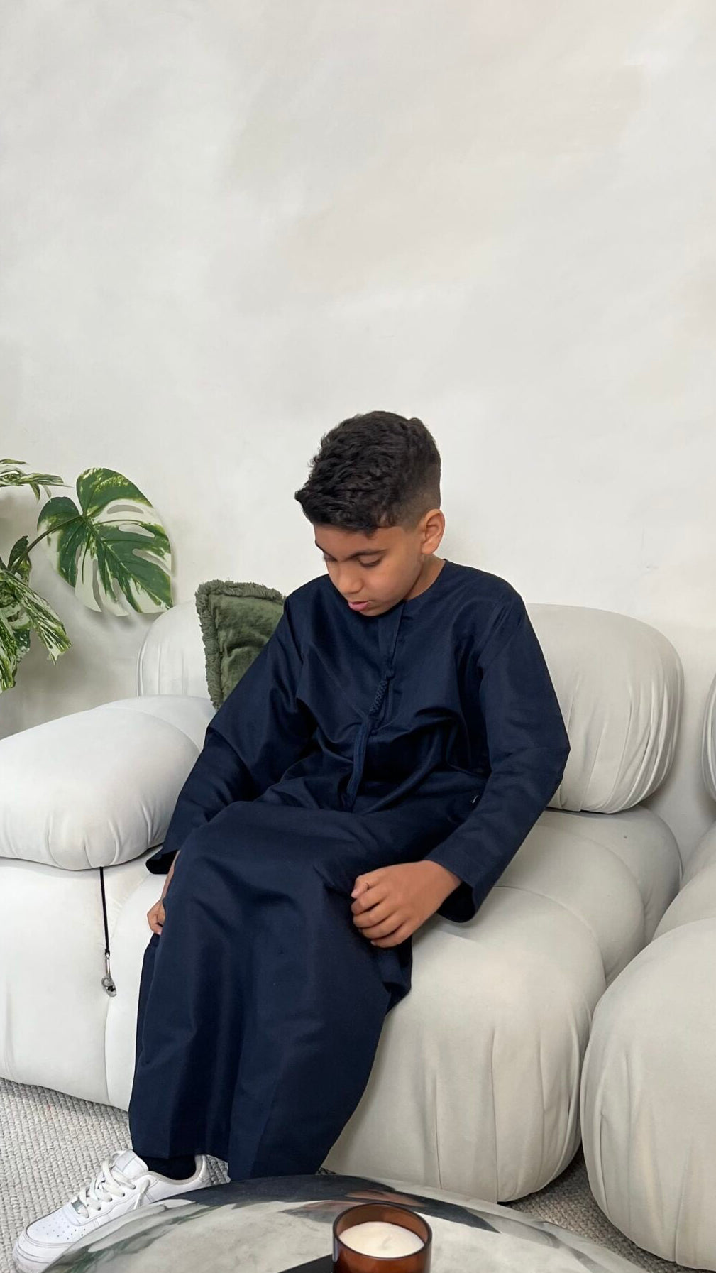 Navy Emirati Kids, Emirati Thobes