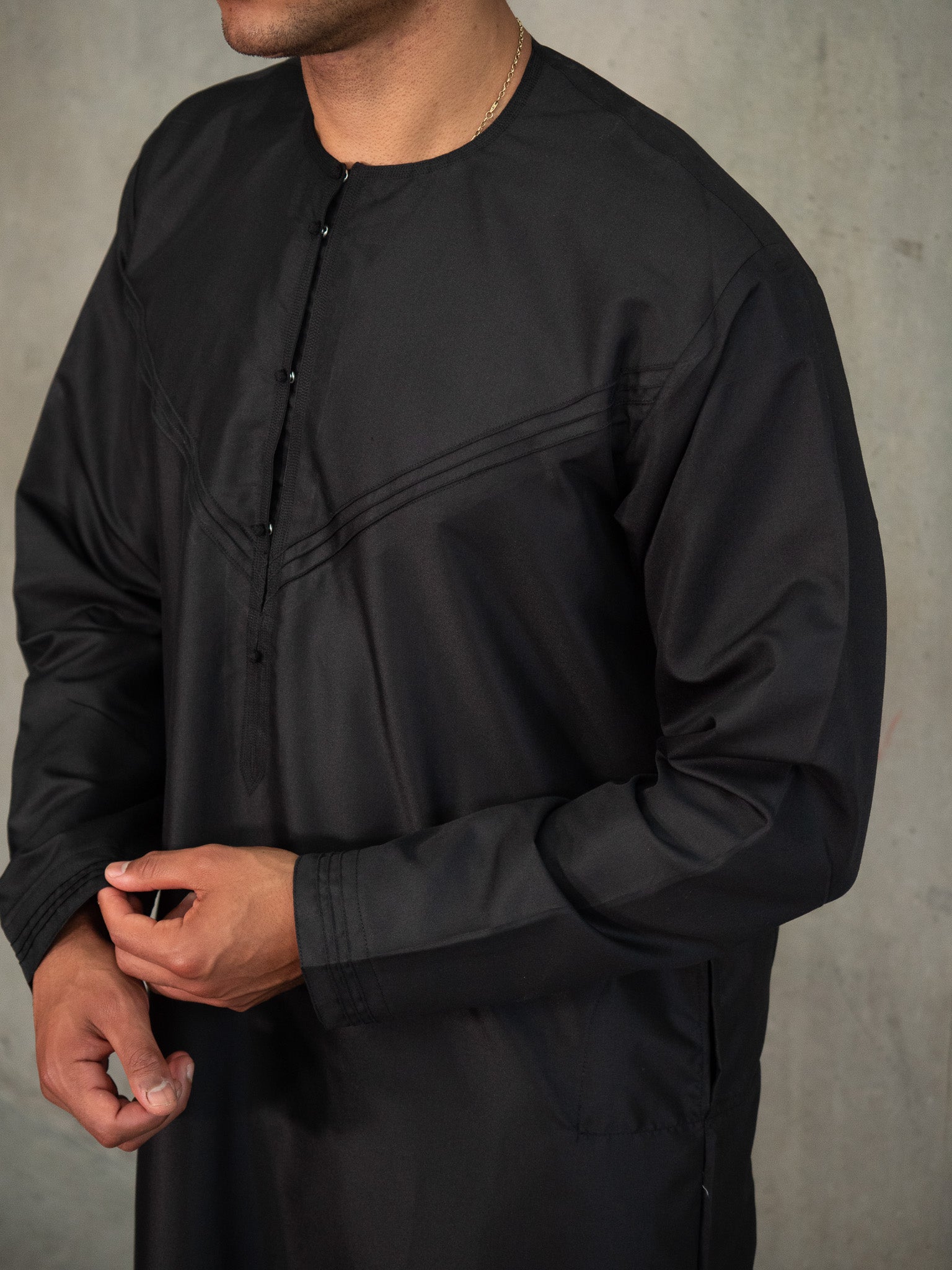 Platinum Black Emirati Thobe, Emirati Thobes