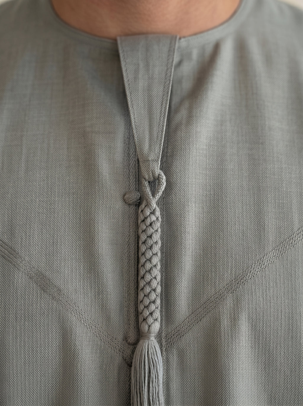 Silver Grey Platinum Emirati Thobe