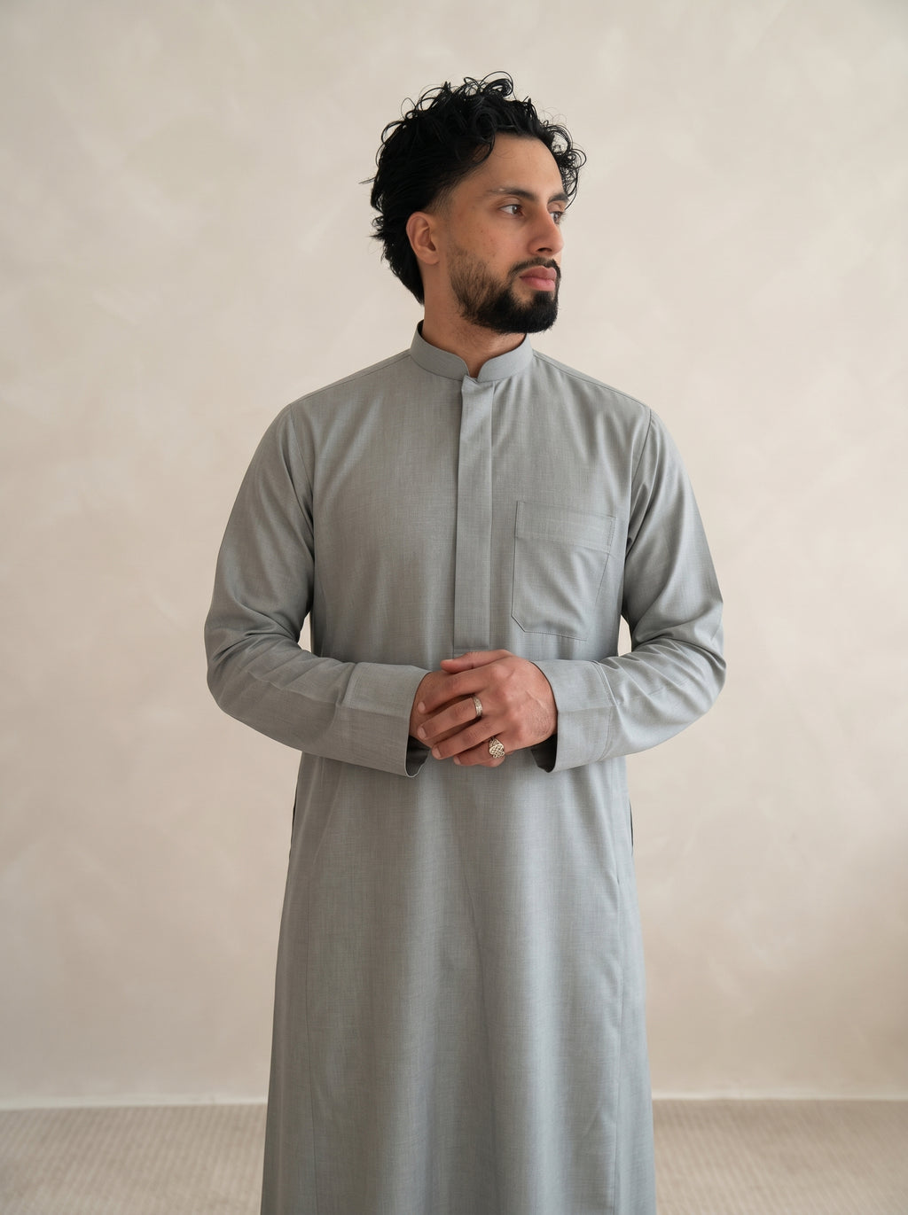 Silver Grey Platinum Kuwaiti Collared Thobe