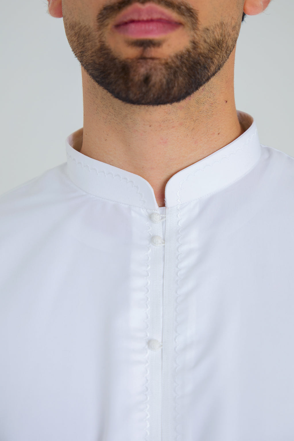 White Bahraini Thobe, Collared Thobes